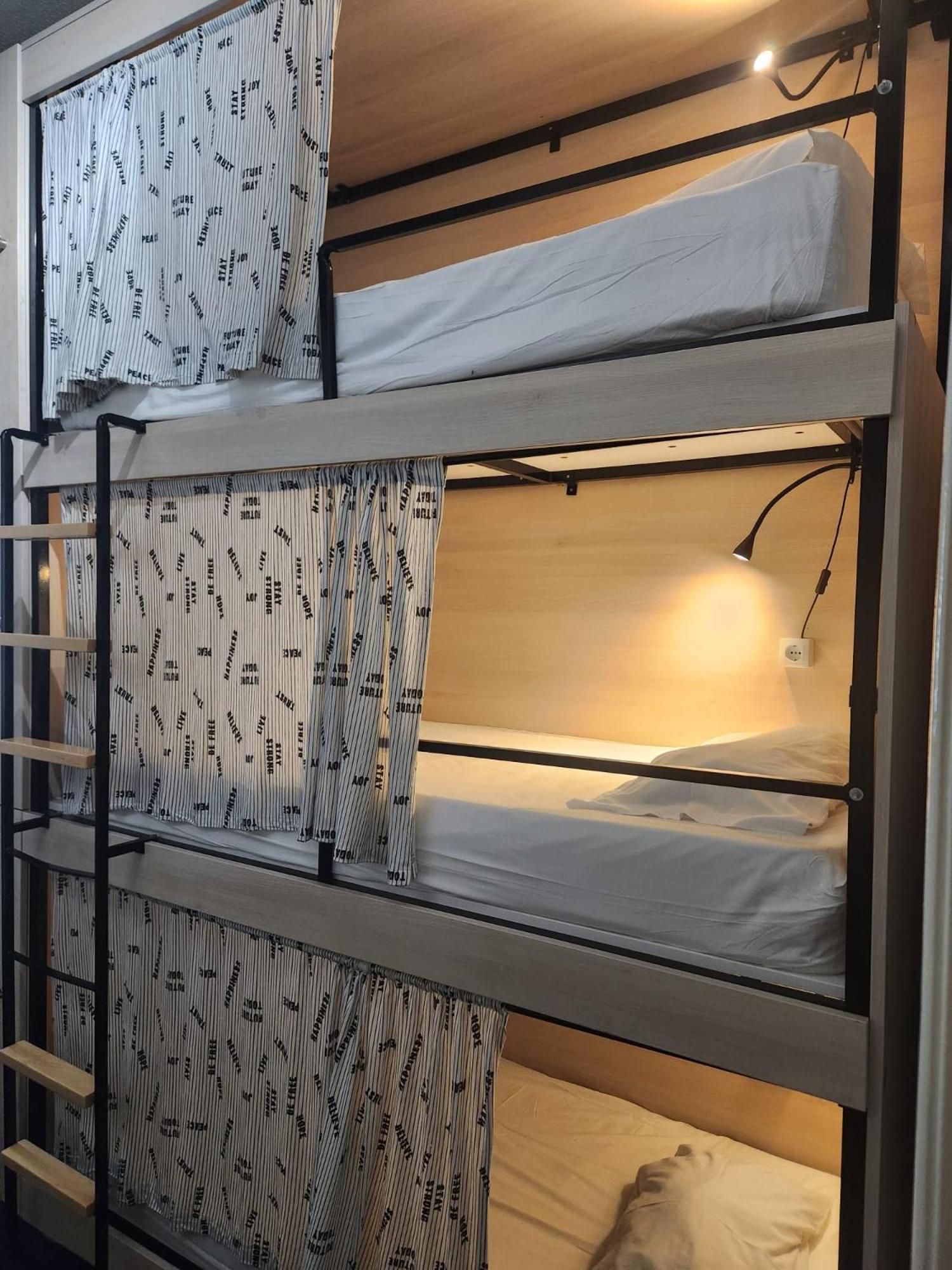 Daora Lisbon Low Cost Hostel Extérieur photo